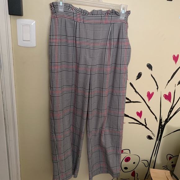 Plaid Paperbag high waist pants. - Picture 2 of 3